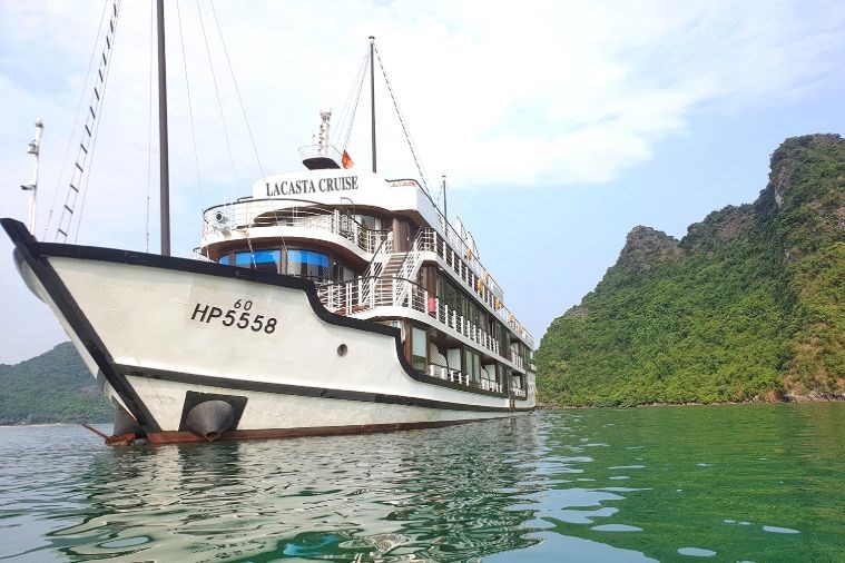 La Casta Cruise Lan Hạ Bay